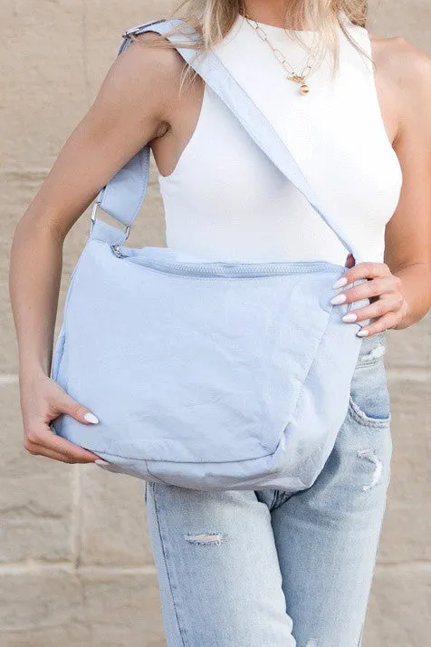 Sleek Lightweight Everywhere Nylon Messenger Bag