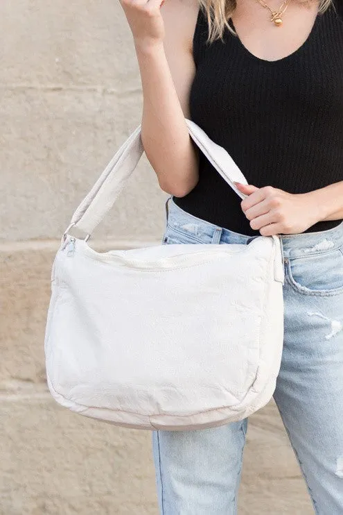Sleek Lightweight Everywhere Nylon Messenger Bag